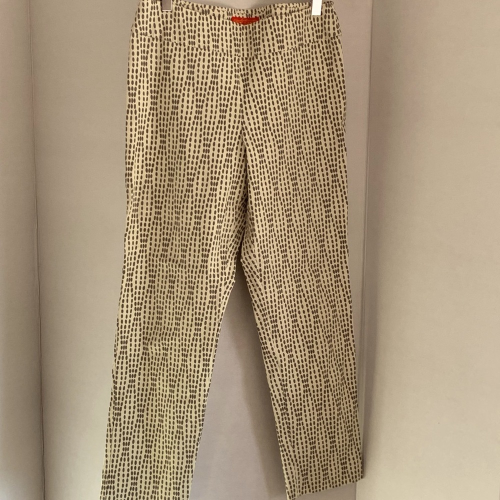 Women’s Cream and Taupe Patterned Pull-on Ankle Pants